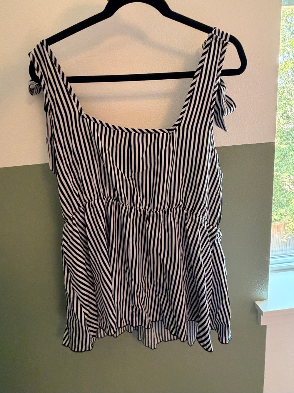SHEIN Black & White Striped Tie-Shoulder Peplum Crop Top